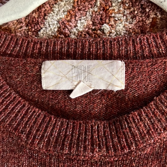 Sweaters - Picture 3 of 7